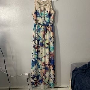 Maxi dress